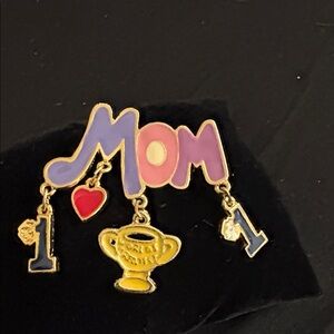Charming Gold and Pink 'Mom' Brooch with Heart and Trophy